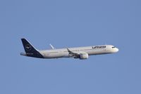 D-AIEE @ ESSA - RWY 19R - by wijken