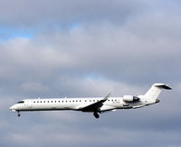 ES-ACN @ CPH - ES-ACN landing rw 22L