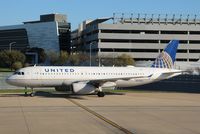 N442UA @ KAUS - Airbus A320-232