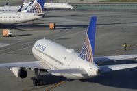 N845UA @ KSFO - Sky Terrace SFO 2020.