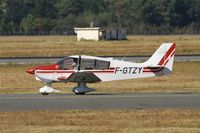 F-GTZY @ LFBD - Robin DR-400-160 Chevalier, Taxiing to holding point rwy 05, Bordeaux Mérignac airport (LFBD-BOD) - by Yves-Q