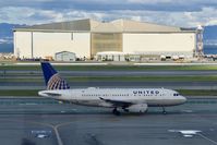 N4888U @ KSFO - Sky Terrace SFO 2020.