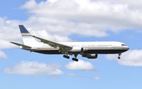 EC-LZO @ ESSA - RWY 01L - by wijken