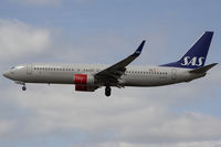 LN-RGA @ EGLL - Heathrow - by Roberto Cassar