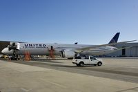 N12004 @ KSFO - SFO 2020.