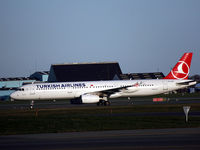 TC-JRT @ EKCH - TC-JRT landed rw 22L