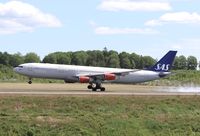 LN-RKP @ ESSA - RWY 01R - by wijken
