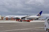 N12004 @ KSFO - SFO 2020.
