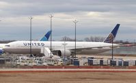 N2534U @ KORD - Boeing 777-322/ER - by Mark Pasqualino