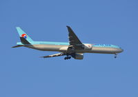 HL8274 @ EGLL - Boeing 777-3B5/ER on finals to London Heathrow. - by moxy