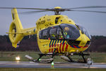 PH-OOP - Landing at Terschelling helispot - by Laura Conijn
