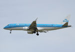 PH-EZV @ LOWW - KLM cityhopper ERJ190 - by Andreas Ranner