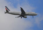 F-GKXY @ EGLL - Airbus A320-214 on finals to London Heathrow. - by moxy