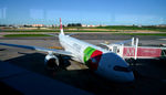 CS-TUD @ LPPT - Gate 145 Lisboa - by Ronald Barker