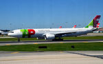 CS-TUM @ LPPT - Taxi for takeoff Lisboa - by Ronald Barker