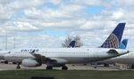 N477UA @ KRFD - Airbus A320-232
