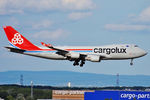 LX-KCL @ LOWW - Short finals - by Robert Kearney