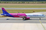 HA-LTH @ LOWW - Taxiing in after arrival