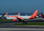 HB-JXE @ LPPT - Taxi to parking Lisboa