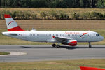 OE-LBY @ LOWW - Rolling down r/w 29 - by Robert Kearney