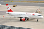 OE-LXD @ LOWW - Taxiing out for departure