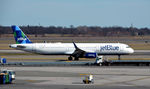 N935JB @ KJFK - Taxi JFK - by Ronald Barker