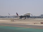 N194DN @ KLAX - LAX 2016 - by Florida Metal