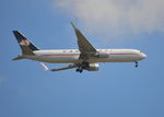 C-FCCJ @ EGLL - Boeing 767-323 on finals to 9R London Heathrow. - by moxy