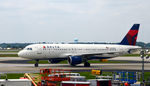 N352NW @ KATL - Taxi Atlanta - by Ronald Barker