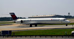 N906DA @ KATL - Taxi Atlanta - by Ronald Barker