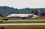 N923EV @ KATL - Landing Atlanta - by Ronald Barker