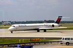 N927DN @ KATL - Taxi Atlanta - by Ronald Barker