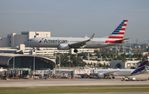 N314RH @ KMIA - MIA 2018 - by Florida Metal