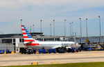 N938NN @ KORD - At the gate O'Hare - by Ronald Barker