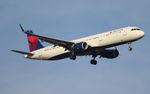 N323DN @ KDTW - DTW 2019 - by Florida Metal