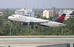 N329NW @ KFLL - FLL 2019 - by Florida Metal
