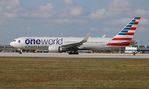 N343AN @ KMIA - MIA 2017 - by Florida Metal