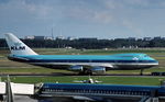 PH-BUN @ EHAM - KLM - by Jan Buisman