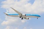 PH-BKD @ KORD - Boeing 787-10 - by Mark Pasqualino
