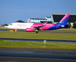 HA-LYX @ EKCH - HA-LYX landed rw 22 - by Erik Oxtorp