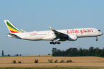 ET-AWP @ VIE - Ethiopian Airlines - by Chris Jilli