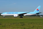 HL8046 @ VIE - Korean Air Cargo