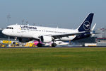 D-AIWF @ VIE - Lufthansa - by Chris Jilli