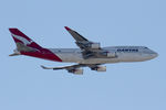 VH-OEJ @ YSCB - Qantas B747-438 VH-OEJ Cn 32914 returning from Kosciuszko NP on 17Jul2020 - during the last ever Qantas Boeing 747 Passenger Flight. The aircraft flew over Parliament House and Lake Burley Griffin before returning to Canberra Airport