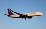 N389DA @ KLAX - LAX 2016