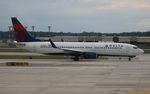 N398DA @ KDTW - DTW 2015 - by Florida Metal