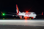 VT-MAX @ VIE - SpiceJet - by Chris Jilli