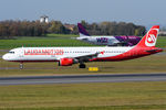 OE-LCS @ VIE - Laudamotion - by Chris Jilli
