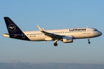 D-AINM @ VIE - Lufthansa - by Chris Jilli