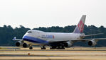 B-18719 @ KATL - Taxi Atlanta